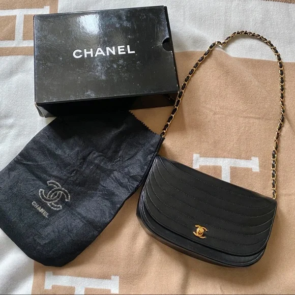 ✨ SOLD ✨ CHANEL Vintage lambskin shoulder bag 24K gold quilted classic chain - Picture 13 of 13